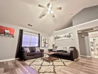 Middle of Wrightsville Beach and Downtown!