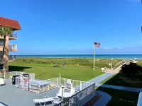 Newly renovated condo with oceanfront, pool and launch views!