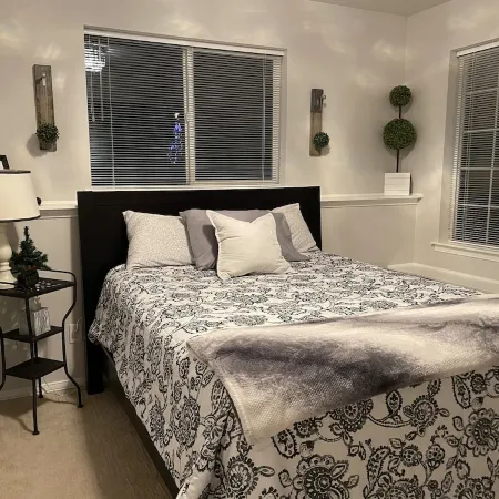 Spacious home apartment in park like setting
