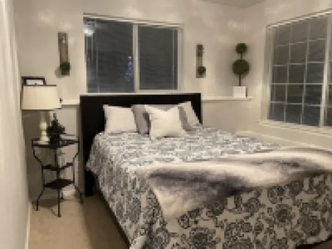 Spacious home apartment in park like setting