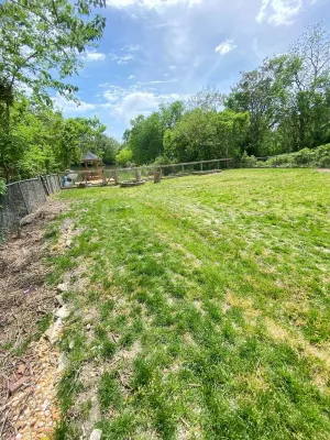 Charming Waterfront Home: Spacious, Modern, Near Attractions & Universities