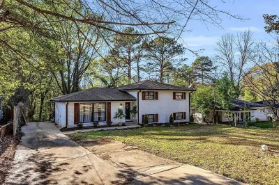 NEW | Moderne Luxe Home | Mins to ATL & Decatur Sq