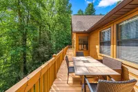 30%Off Mountain Cabin - 2 King Beds, Hot Tub, Game Room, Mini Golf, EV Charger - 4-Star