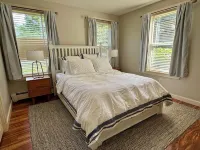 Spacious 5-bedroom house in Nantucket with private pool and pet-friendly