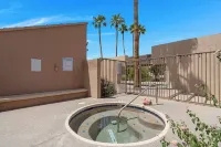 NEW Renovated Luxury Condo at the Tanque Verdes