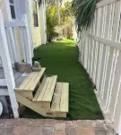 Beach house with atached apartment 30 Steps to Beach and 1 block to Johns Pass