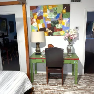 DOWNTOWN ART & ECLECTIC C