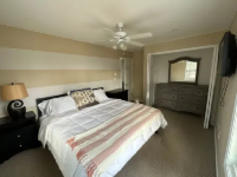 Beautiful Private Home in the Heart of Wells, ME! Only 1.6mi from the beach!