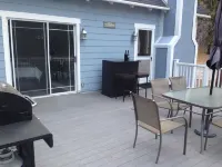 Wrightwood chalet with a/c, fireplace, elevated deck and beautiful views.