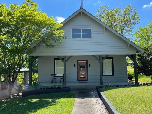Cozy 2-bedroom Mid Century Modern house in Great Falls - 무료 와이파이