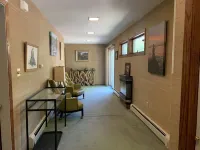 Large Vacation Home Across from Lake Superior & Short Walk to Lighthouse!! Hotels in Keweenaw County