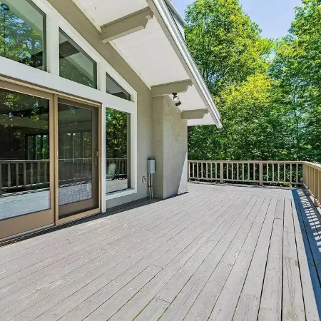 Shuttle to Village/lifts5 miles to base! Cozy Chalet!