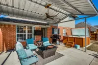 Rockwall Lux Retreat💥Pool&Spa💥Covered Patio-5min walk downtown-Parks-Trails-Lake