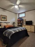 The Homestead at Hidden Valley Golf, ski in/ski out lakeside home! Pet friendly