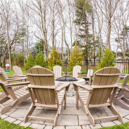 Shamrock by the Sea: Hot Tub, Arcade, Basketball