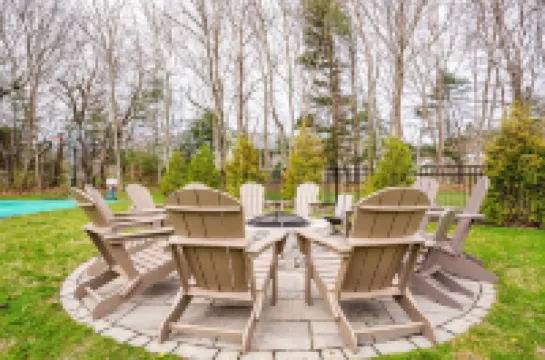 Shamrock by the Sea: Hot Tub, Arcade, Basketball