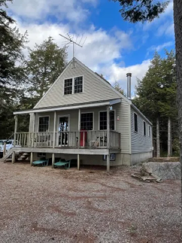 Enjoy all seasons on Pleasant River Lake