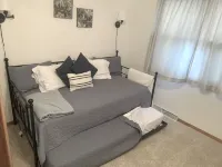 Newcastle Estate: 3 Bdrm Bungalow Hotels in Decatur