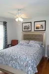10 miles to Jensen, Hutchinson, and Stuart beaches-  Amazing 3/2 w  private pool