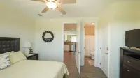 RELAX AWAY- NEW 4BDRM W/ 40FT DOCK & PRIVATE POOL