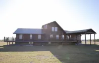 Superb view Lake Ellsworth! Log cabin in the country.