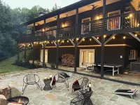 The Outpost, on Little Pisgah Mountain - a Secluded Modern Cabin Oasis