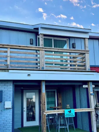 Sand Life - Pelican's Upper Deck!