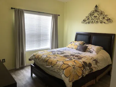 2 bed, 2 bath condo close to Disney and other theme parks Orlando Hôtels à proximité de : Walmart Supercenter