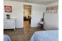 Vintage Cottage 2 Blocks from Ludington Beach Hotels near Stearns Park