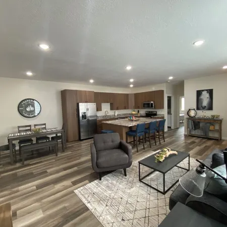 Located in Downtown Evanston, Walking distance to food, shops, and Train Depot. Отели в г. Уинта