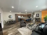 Located in Downtown Evanston, Walking distance to food, shops, and Train Depot. Hotel a Evanston