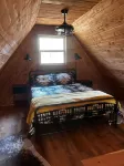Beautiful country cabin on a natural spring creek!