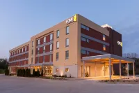 Home2 Suites by Hilton Youngstown West/Austintown Отели рядом с достопримечательностью «Strock Stone House»