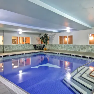 Hampton Inn & Suites by Hilton Calgary-Airport