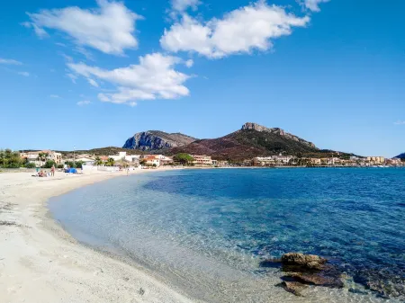 Charming apartment near Spiaggia Bianca Отели рядом с достопримечательностью «Quarta Spiaggia»