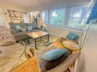 Central Location  Beach Access BBQ  Patio Cottage