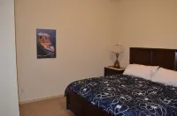 The Staterooms 2P, Newly Built, Lake View, Seasonal Heated Pool, Near State Park