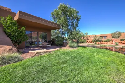 Entrada Waterside Studio Villa w/Kitchenette & Private Garage Hotel a 