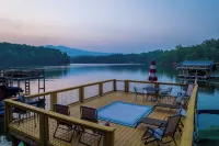 Last Minute Fall Deals Mtn. Views from Deck & Private Dock, Cozy Firepit, & Cove