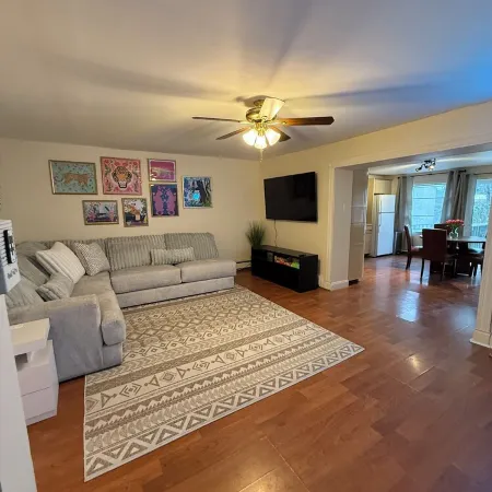 The Ultimate NYC Group Getaway. Sleeps 10 in Hoboken