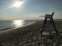 Adorable cottage with short walk to beautiful ocean beaches and nature trails.