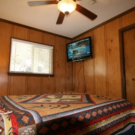 Across from Central Village/Slopes! AC 3BR MIDWEEK SPECIALS!!!  WIFI