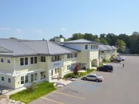 Staterooms 2N, Waterside View, heated pool, near Holland State Park Beach Hotels in Park Township