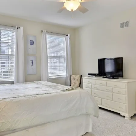 Beautiful SF Home in Bear Trap Dunes - Close to pool & beach shuttle stop