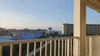 Top Floor Corner Condo with sweeping views of Perdido Key 100ft to the Beach!
