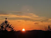 Modern Condo Ski In/Ski Out with Night Skiing - 2 Beds/Full Bath, Full Kitchen