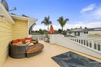 Luxury Family Resort Home Near Beach~ Pool ~ Hot Tub ~ Sportcourt
