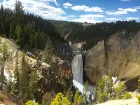Western themed Cabin in Quiet neighborhood - 1 mile to Yellowstone Park! - balcony
