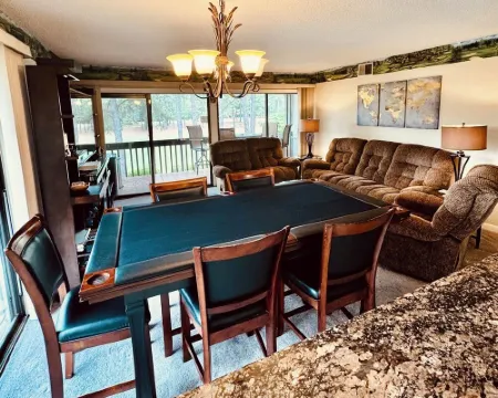 2 Br Condo on resort Property access to members benefits pool/hottub/golf cart Hotels in Pinehurst