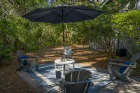 Newly renovated KIAWAH ISLAND home! Spacious, comfy, TWO PRIMARY BEDROOM SUITES!